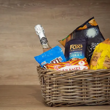 3 Bedroom With Hot Tub *