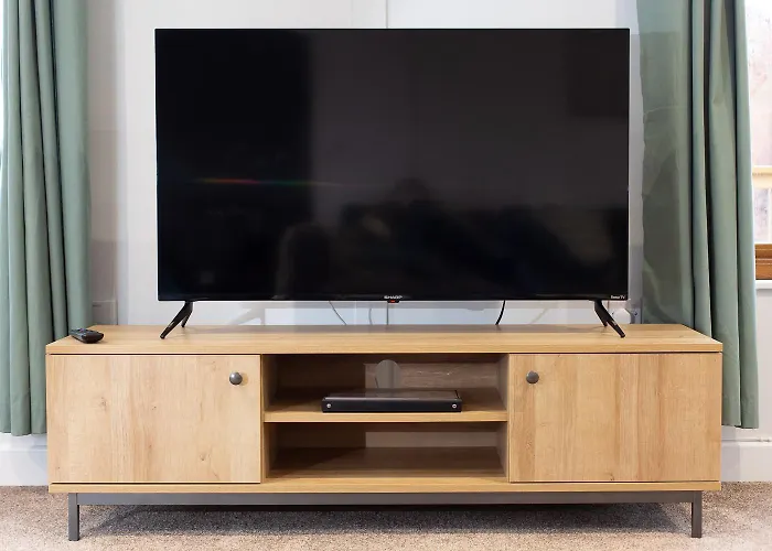 3 Bedroom With Hot Tub Apartment