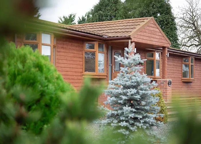 3 Bedroom With Hot Tub Apartment *