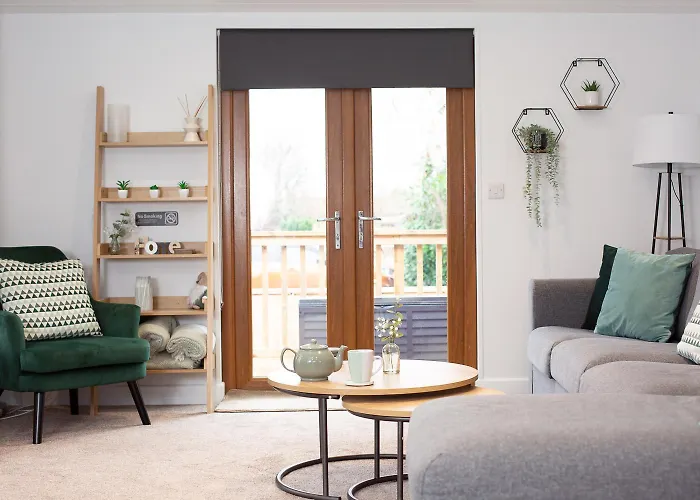 3 Bedroom With Hot Tub Apartment