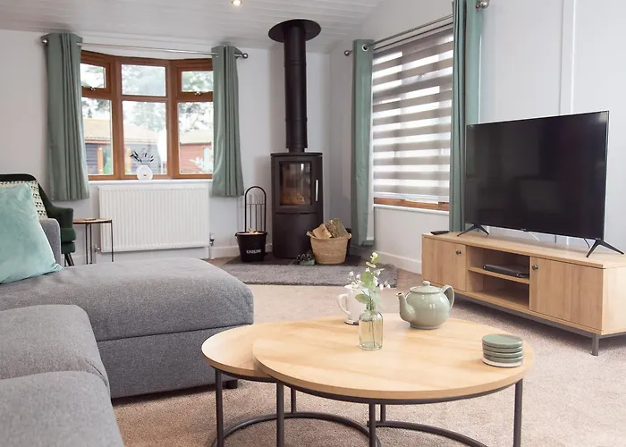 3 Bedroom With Hot Tub * York